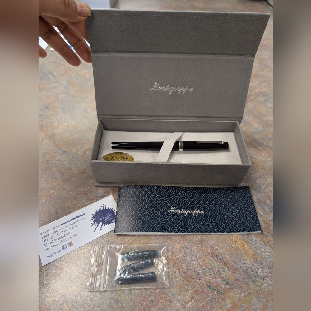 Montegrappa Italy 1912 Fountain pen Black with Silver Hardware